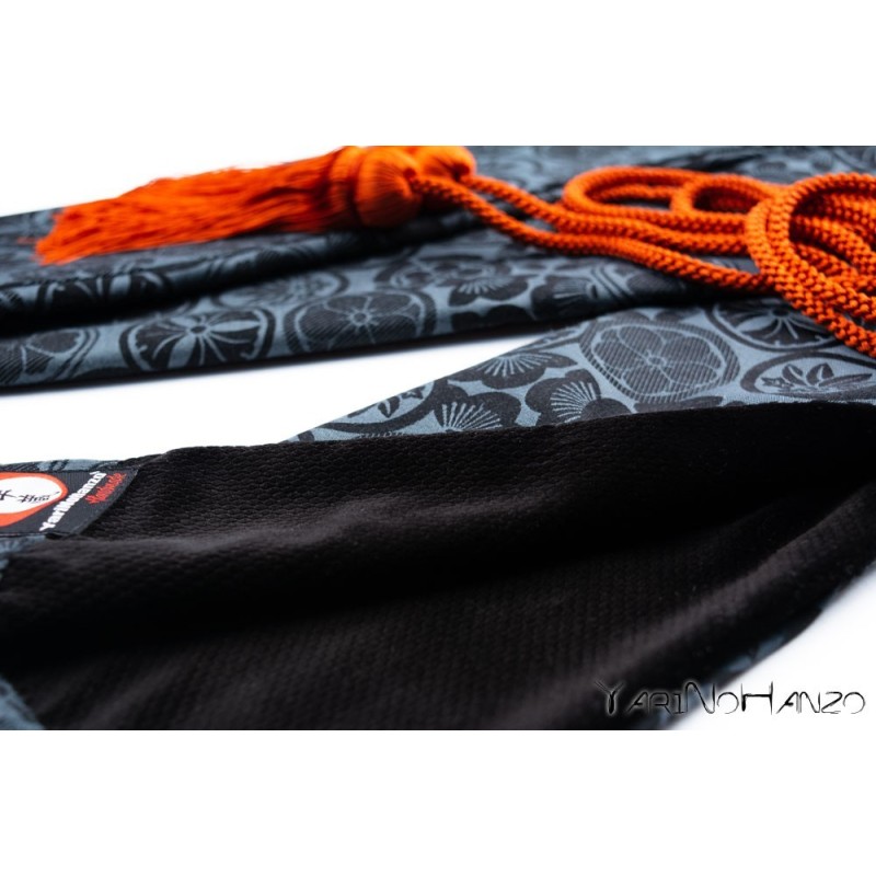 Katana Bukuro Kamon (heller Hintergrund) | Katana Schwerttasche Sakura